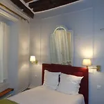 Les Degres De Notre Dame Hotel Paris