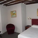 Hotel Les Degres De Notre Dame