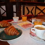 Hotel Les Degres De Notre Dame