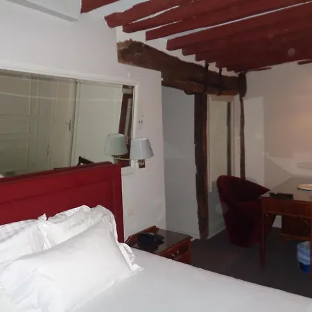 Les Degres De Notre Dame Hotel 2*