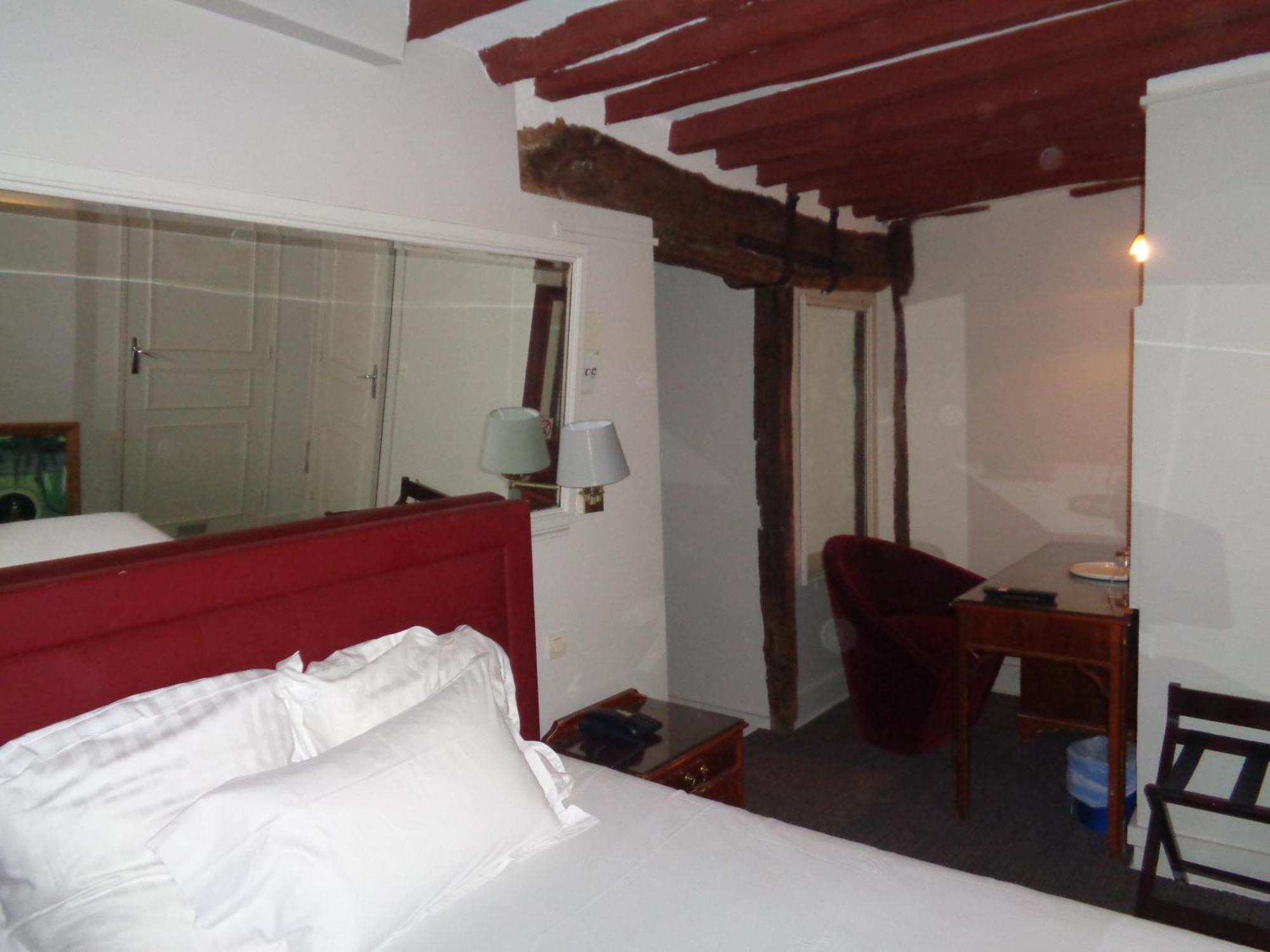 Les Degres De Notre Dame Hotel 2*