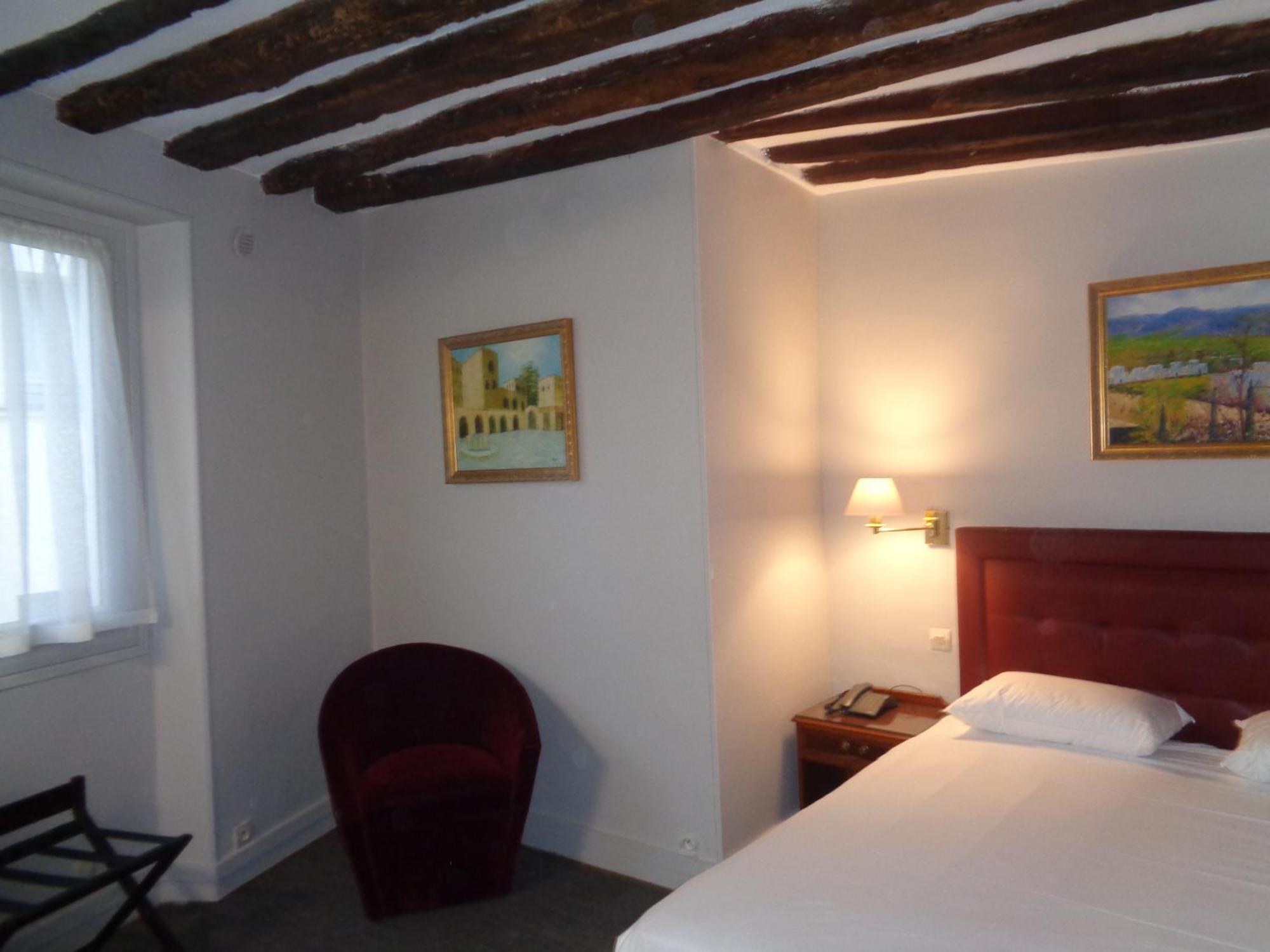 Les Degres De Notre Dame